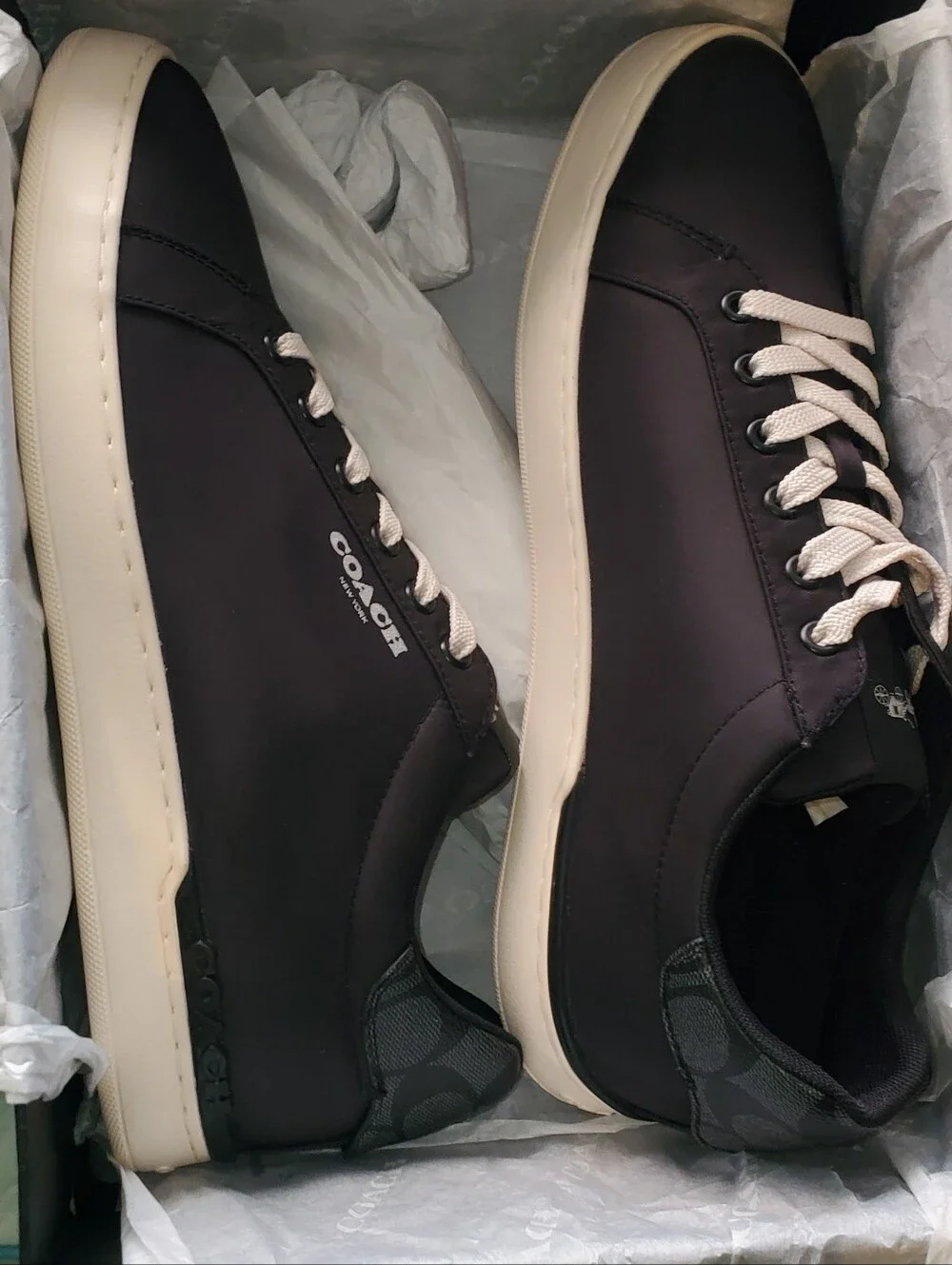 Coach sleek low